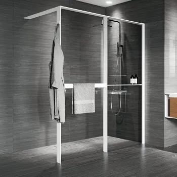 Душевое ограждение Novellini Kuadra Hwz2 1740-1770х2000, с свободным входом, правое, с полотенцедержателем и полкой, стекло прозрачн, проф бел мат, KUADHWZPSO180D-1U