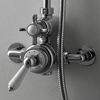 Термостат наружнего монтажа Devon&Devon для душевой для стойки MARK3182CR/MARK618CR с ручкой белой хром со скл продаем комплектом MARM74CR