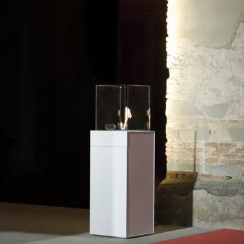 Камин Antonio Lupi Babele 40х40х131cм, на биоэт, корпус из стали, дверца и полка, противоп стеклами и горелкой из нерж стали LAFLACA, отдел Ruggine А0002456831