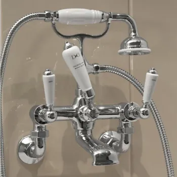 Смеситель для ванны Devon&Devon Dandy монтаж на стену без эксцентриков - межосевое расстояние 194мм с лейкой и шлангом хром MARF40MCR