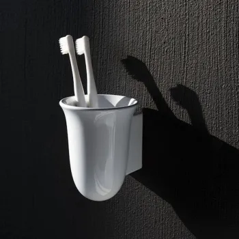 Laufen New Classic Стакан настенный для щеток 95х105х125 мм, керамический , в компл с крепежами, цвет белый глянцевый