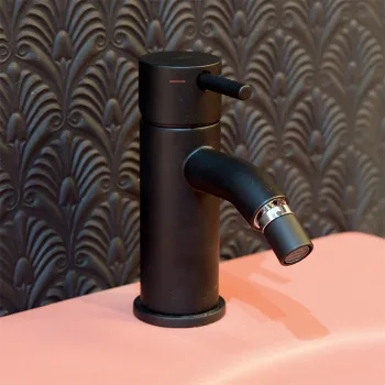 Смеситель для биде Cisal Less New однорычажный, на 1 отверстие с донным клапаном, черный матовый LN00055040