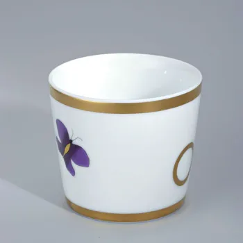 Китайская лакированная коробка с белой керамической крышкой THG Capucine Mauve Decor Or A7D-A02-4621 золото