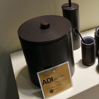 Ведро мусорное с крышкой Bertocci Easy 200xh250, черный матовый 12775250800