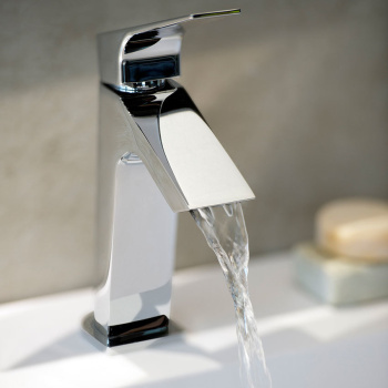 Смеситель для раковины Ramonsoler Urban Chic с каскадным изливом 210101