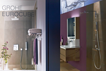 Душевой набор GROHE Euphoria Cube ручной душ, настенный держатель, шланг 1250 мм, хром 27703000