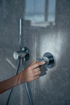 Встраиваемый запорный вентиль Keuco Ixmo 59541010201 с выводом для шланга и держателем лейки