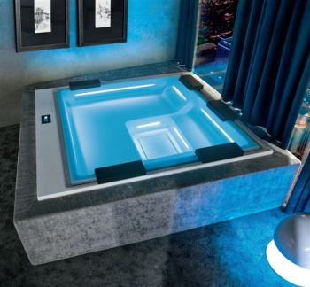 Акриловая ванна Gruppo Treesse Phantom 235x235 V322LXBN000000S