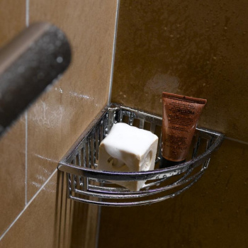 Угловая корзинка для губки Keuco 24944010100 съёмная, со скрытым креплением, глубокая, хром