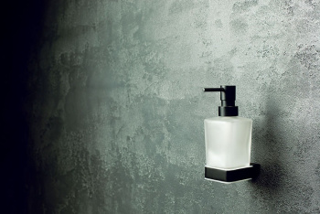 Дозатор для жидкого мыла Bemeta Nero 135009040 черный матовый