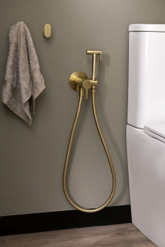 Гигиенический душ Ramonsoler встраиваемый с магнитным клапаном и латунной лейкой золото 336801WCOC