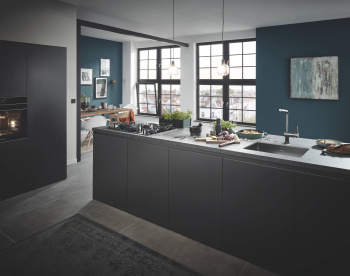 Смеситель для кухни GROHE Minta однорычажный, поворотный L-образный излив, темный графит 31375A00